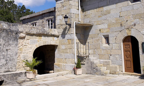 Biblioteca conventual de Louro